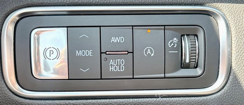 Buick Enclave Vehicle Full-screen Gallery Image 22
