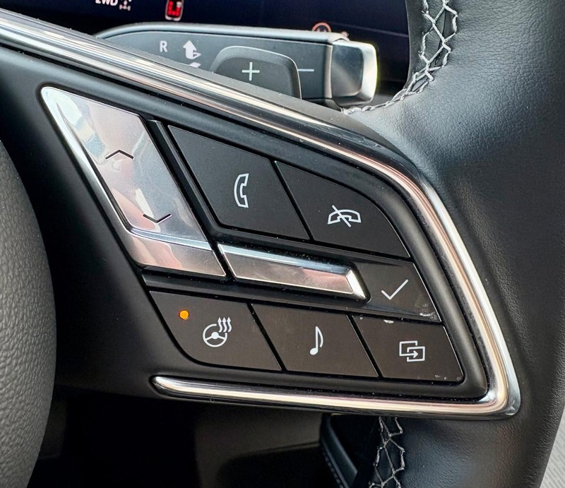 Buick Enclave Vehicle Full-screen Gallery Image 26