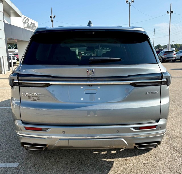 2026 Buick Enclave Avenir thumbnail image 04