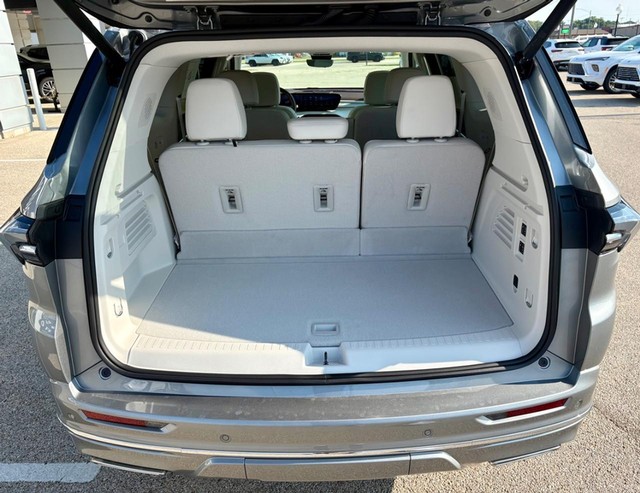 2026 Buick Enclave Avenir thumbnail image 05