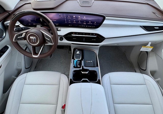 2026 Buick Enclave Avenir thumbnail image 15