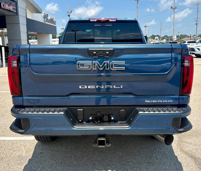 2026 GMC Sierra 2500HD Denali Ultimate thumbnail image 04