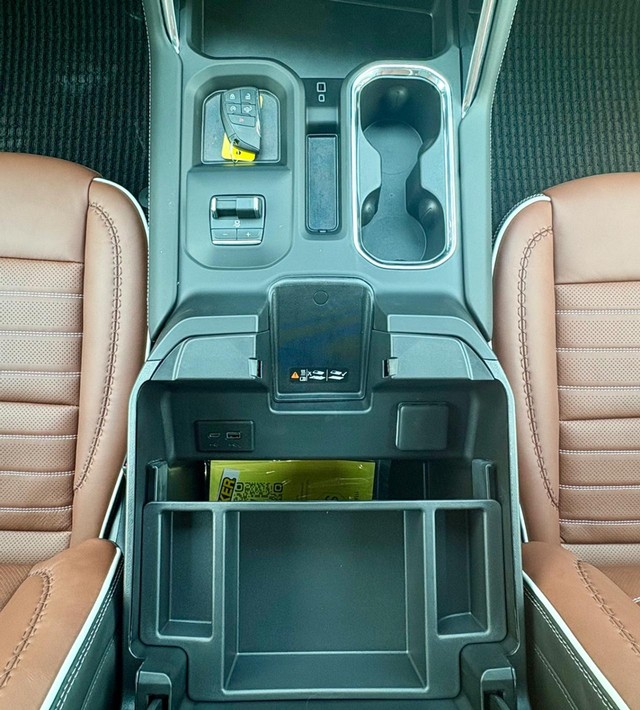 2026 GMC Sierra 2500HD Denali Ultimate thumbnail image 17