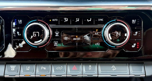 2026 GMC Sierra 2500HD Denali Ultimate thumbnail image 31