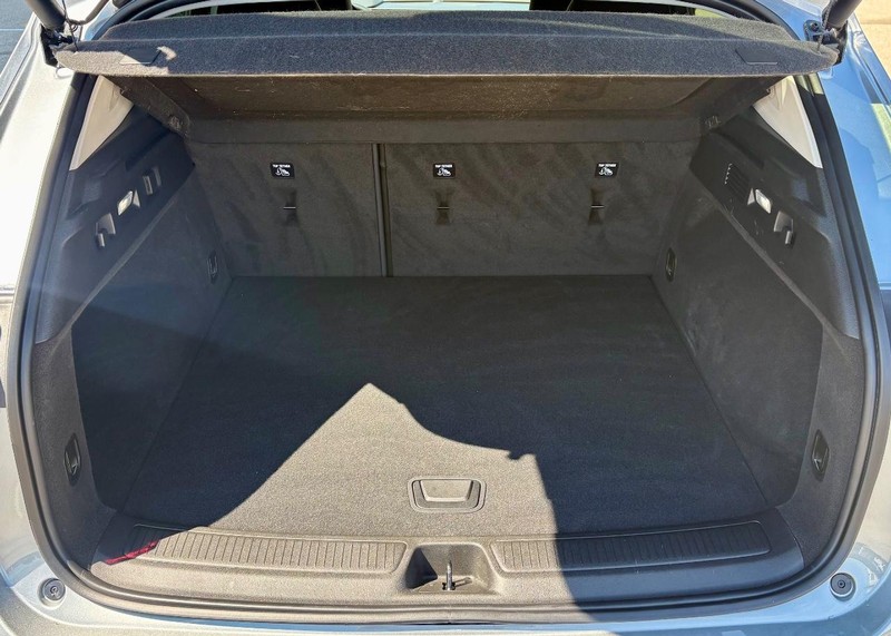 Buick Envision Vehicle Full-screen Gallery Image 05