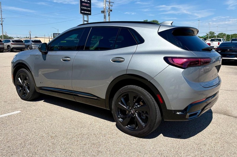 Buick Envision Vehicle Full-screen Gallery Image 06