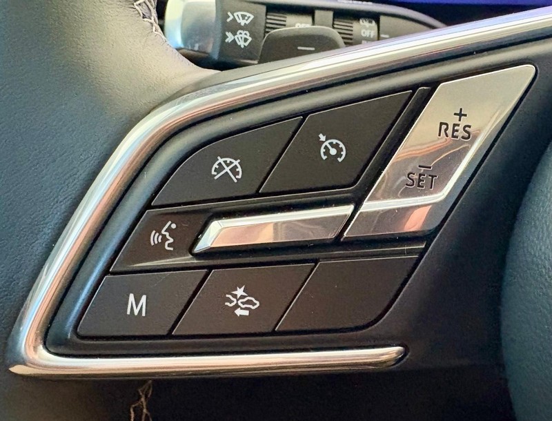 Buick Envision Vehicle Full-screen Gallery Image 20