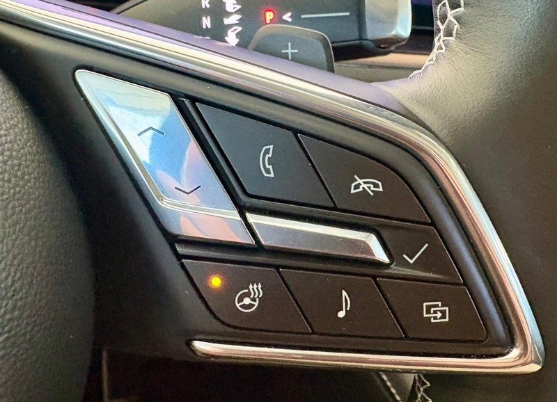 Buick Envision Vehicle Full-screen Gallery Image 21