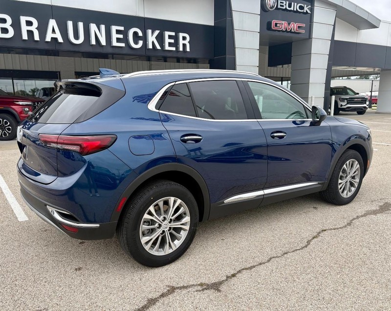 Buick Envision Vehicle Full-screen Gallery Image 03