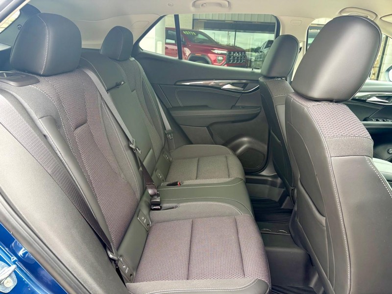 Buick Envision Vehicle Full-screen Gallery Image 11