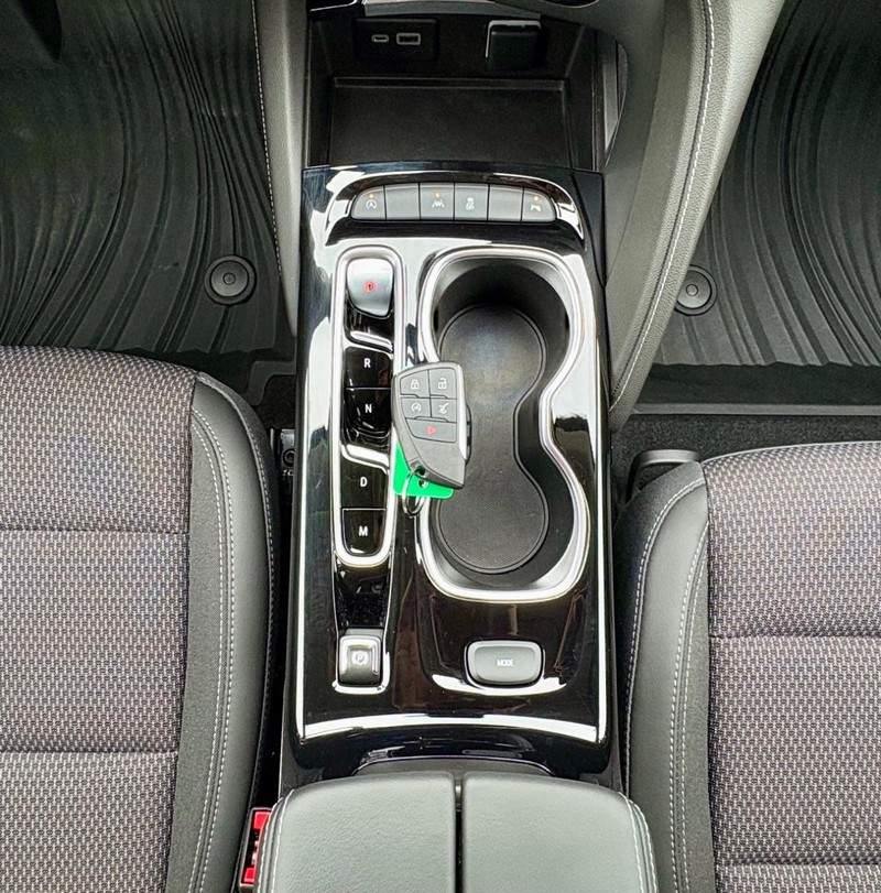 Buick Envision Vehicle Full-screen Gallery Image 14