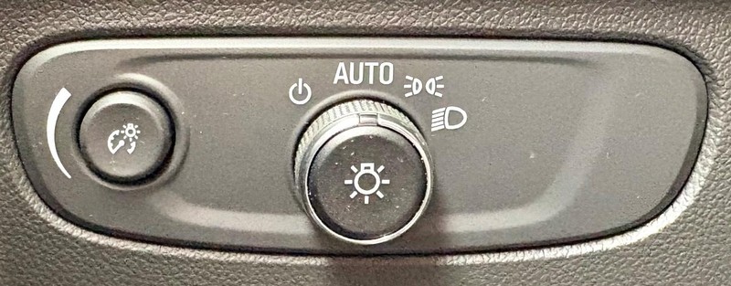 Buick Envision Vehicle Full-screen Gallery Image 18