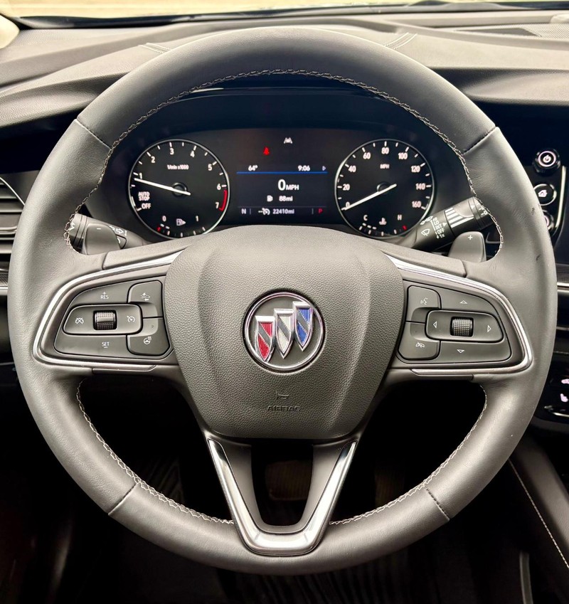 Buick Envision Vehicle Full-screen Gallery Image 19