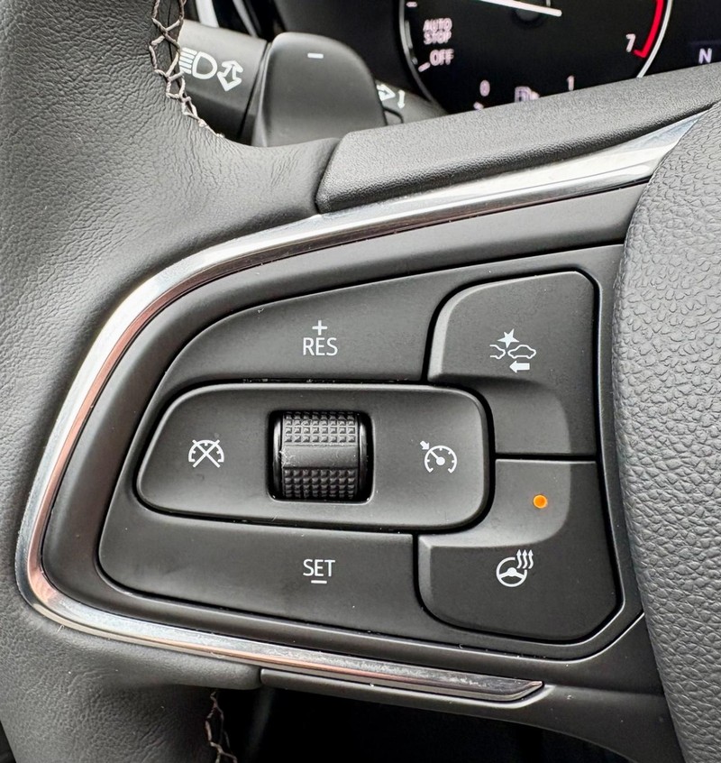Buick Envision Vehicle Full-screen Gallery Image 20