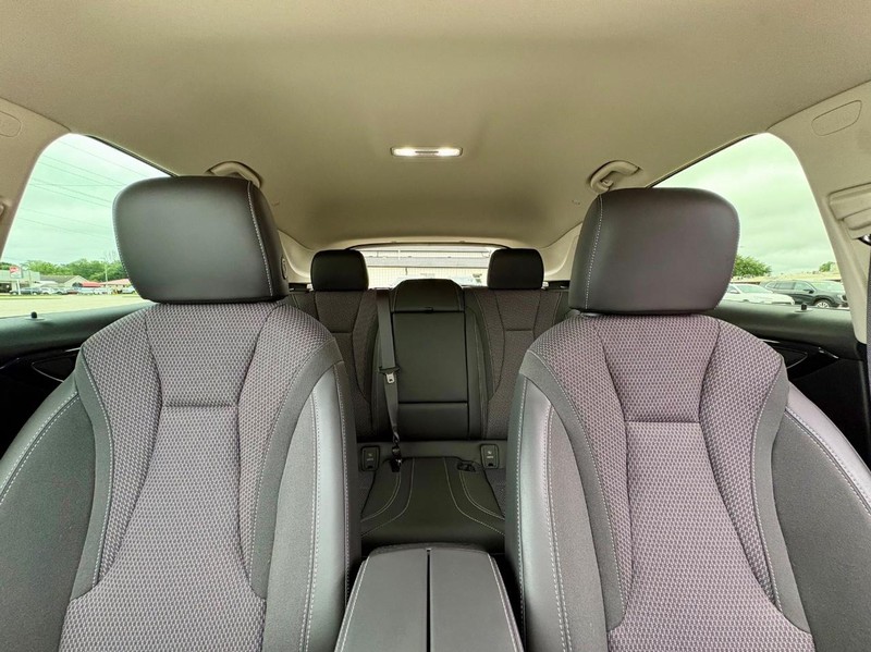 Buick Envision Vehicle Full-screen Gallery Image 27