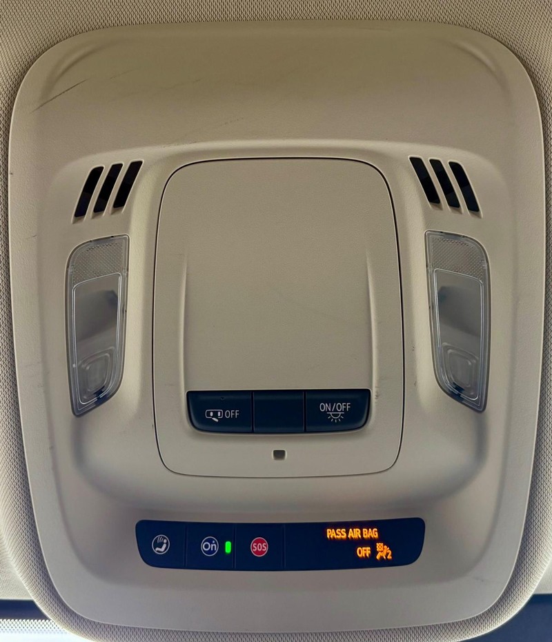 Buick Envision Vehicle Full-screen Gallery Image 28