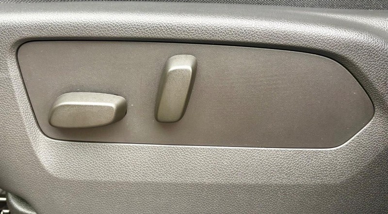 Buick Envision Vehicle Full-screen Gallery Image 30