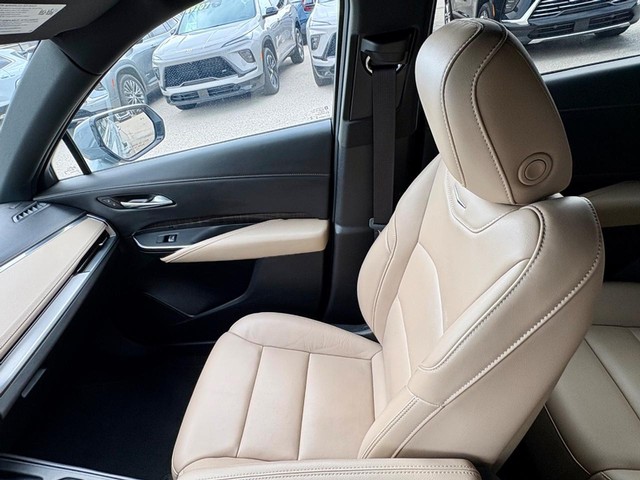 2024 Cadillac XT4 Premium Luxury - Photo 15
