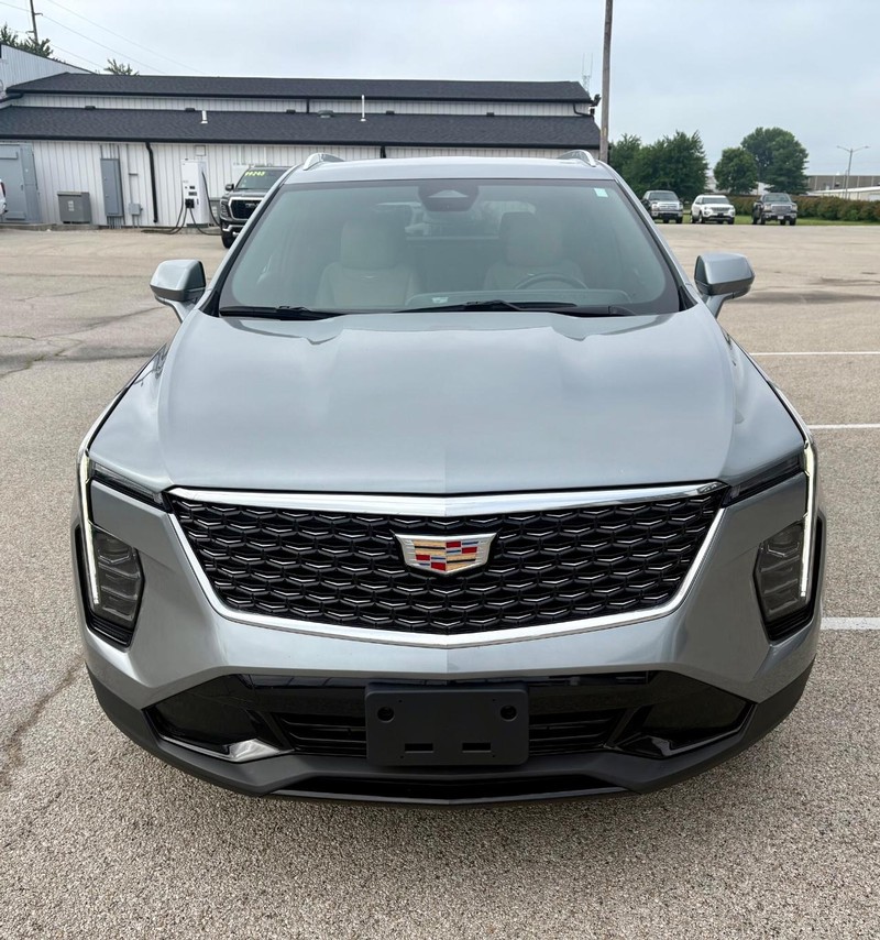 Cadillac XT4 Vehicle Full-screen Gallery Image 08