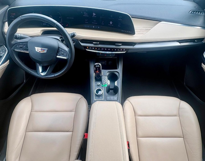 Cadillac XT4 Vehicle Full-screen Gallery Image 13