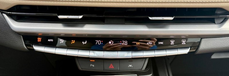 Cadillac XT4 Vehicle Full-screen Gallery Image 26