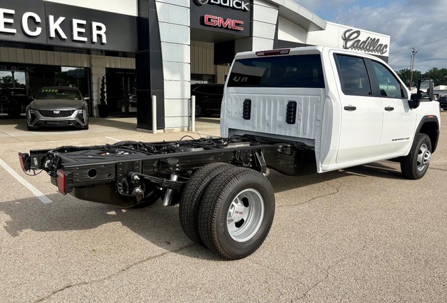 2026 GMC Sierra 3500HD CC Pro thumbnail image 03