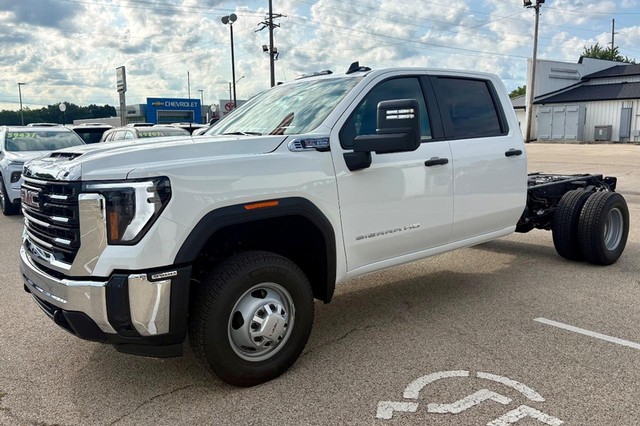 2026 GMC Sierra 3500HD CC Pro thumbnail image 06