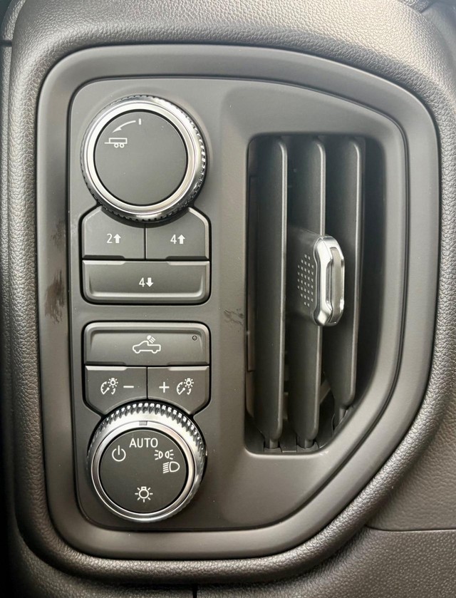2026 GMC Sierra 3500HD CC Pro thumbnail image 17