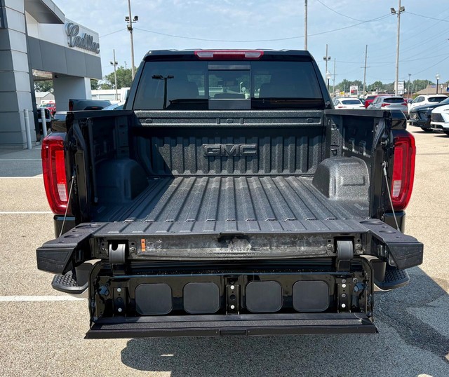 2026 GMC Sierra 1500 SLT - Photo 6
