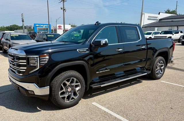 2026 GMC Sierra 1500 SLT - Photo 8