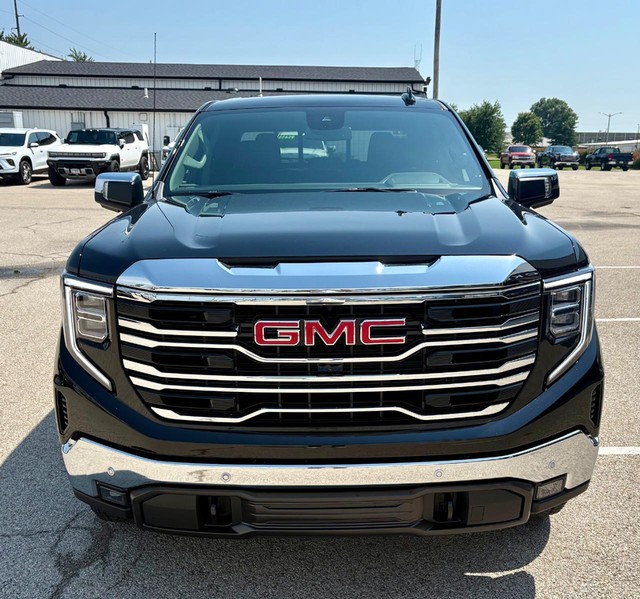 2026 GMC Sierra 1500 SLT - Photo 9