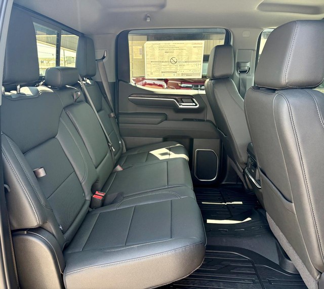 2026 GMC Sierra 1500 SLT - Photo 12