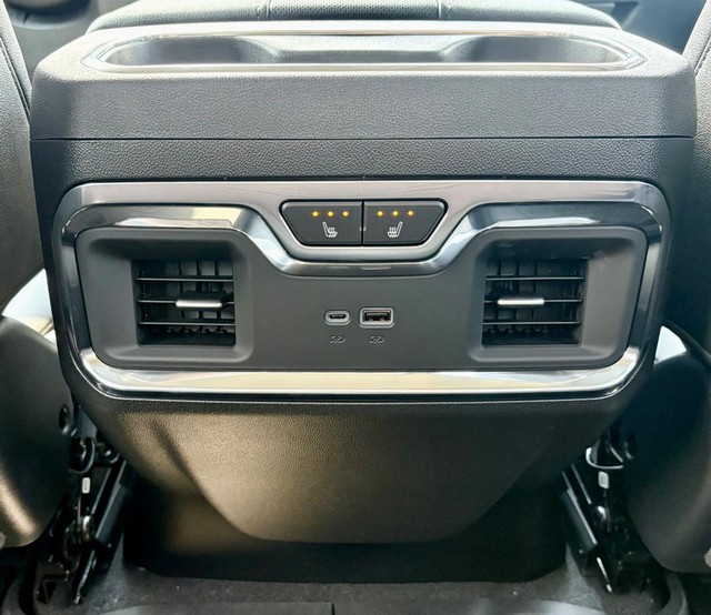2026 GMC Sierra 1500 SLT - Photo 13