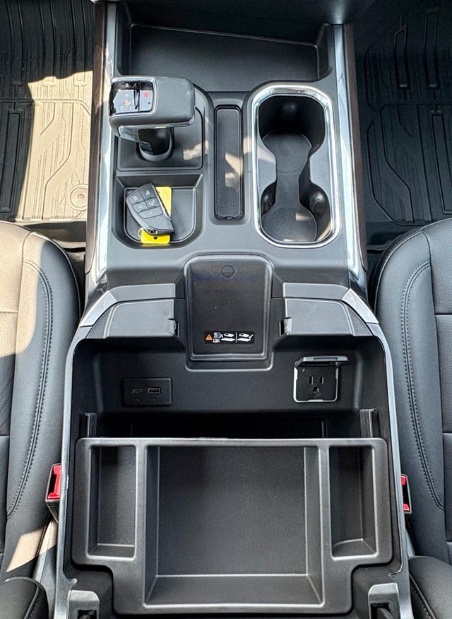 2026 GMC Sierra 1500 SLT - Photo 15