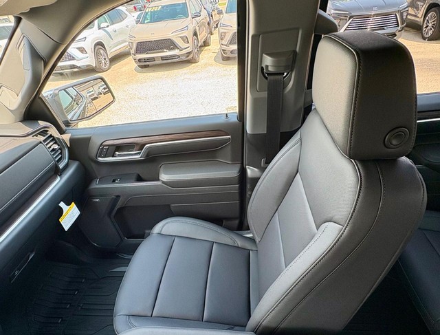 2026 GMC Sierra 1500 SLT - Photo 16