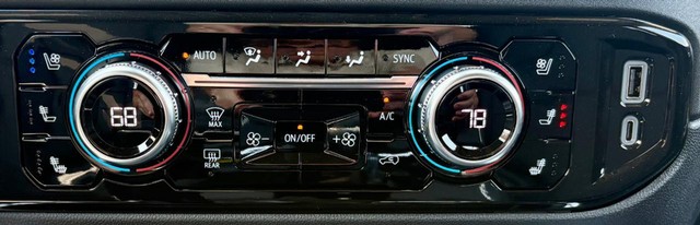 2026 GMC Sierra 1500 SLT - Photo 30