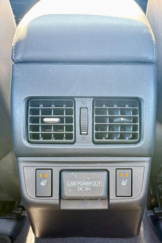 2018 Subaru Legacy Limited thumbnail image 12