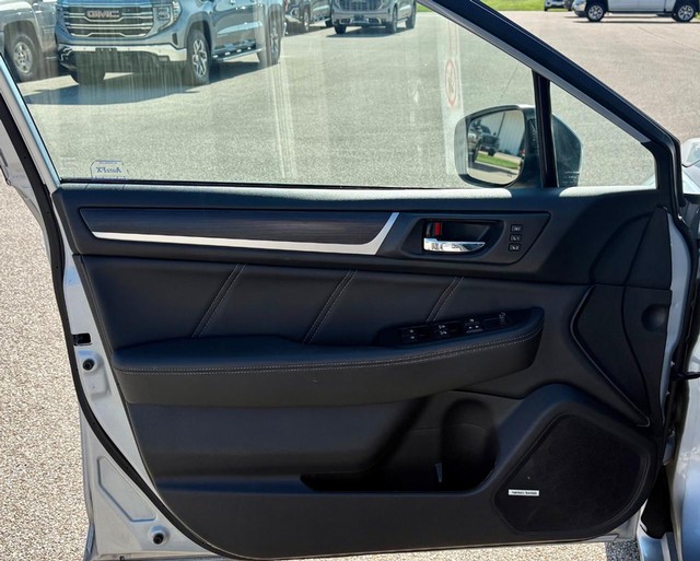 2018 Subaru Legacy Limited thumbnail image 15