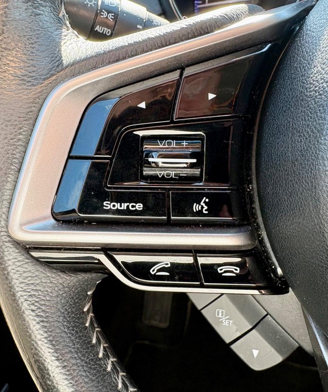 2018 Subaru Legacy Limited thumbnail image 20