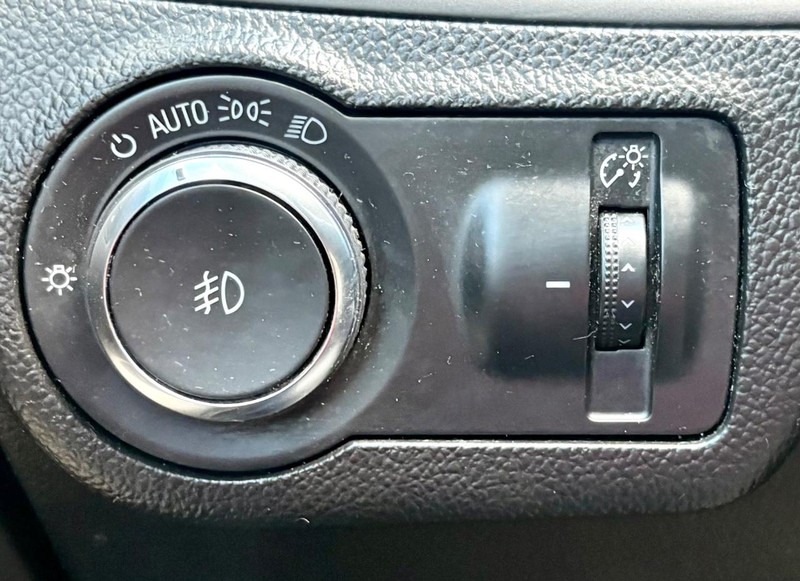 Buick Envision Vehicle Full-screen Gallery Image 18