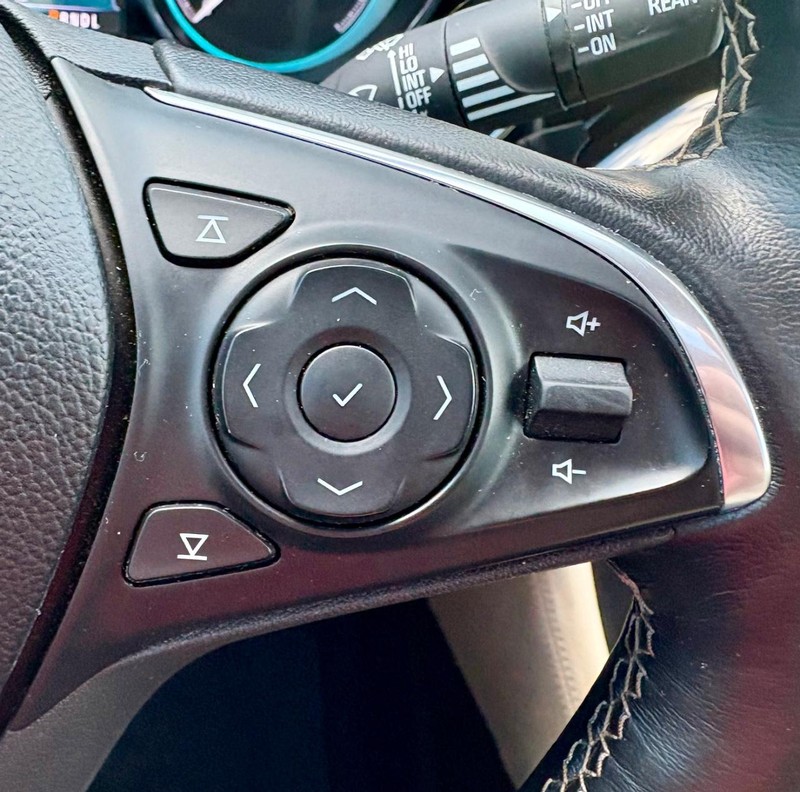 Buick Envision Vehicle Full-screen Gallery Image 21