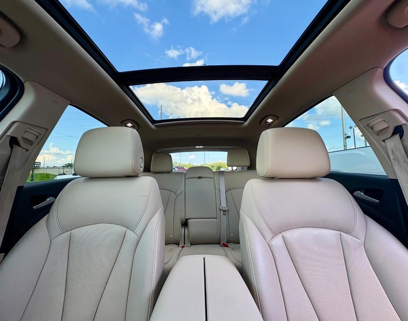 Buick Envision Vehicle Full-screen Gallery Image 28