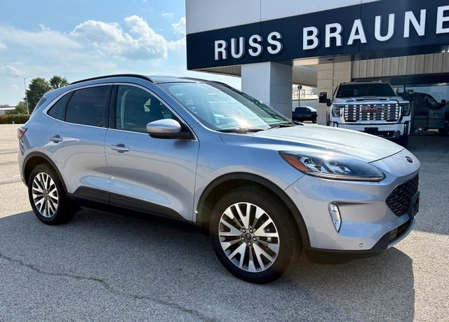 2022 Ford Escape Titanium thumbnail image 02