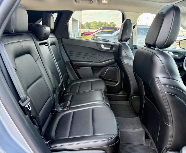 2022 Ford Escape Titanium thumbnail image 11