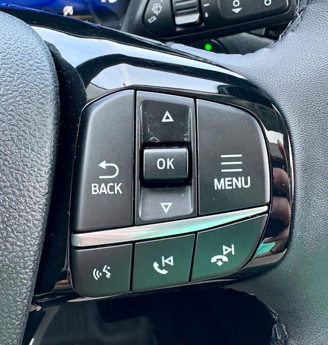 2022 Ford Escape Titanium thumbnail image 21