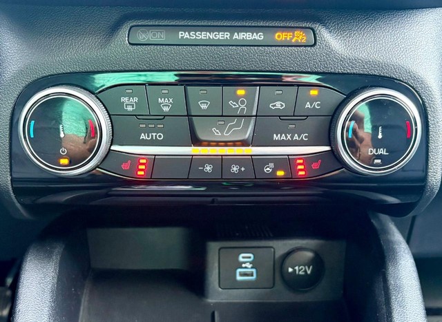 2022 Ford Escape Titanium thumbnail image 28