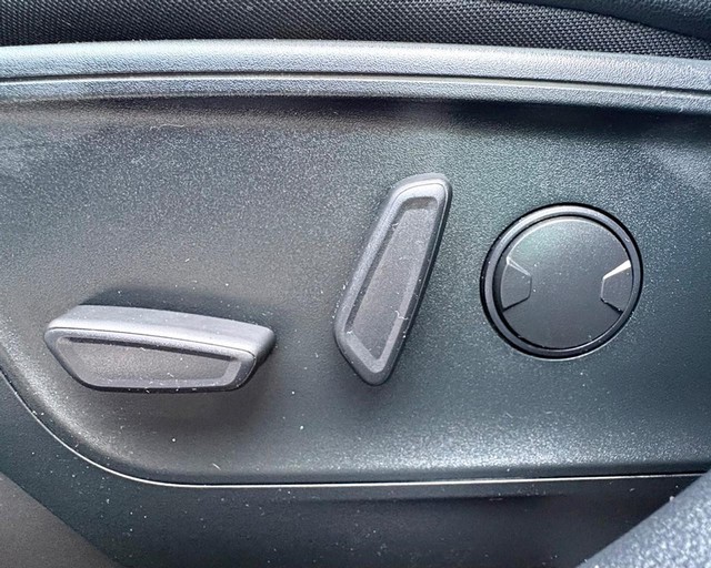 2022 Ford Escape Titanium thumbnail image 33