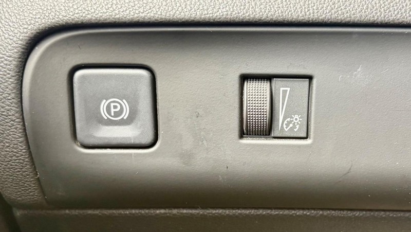 Buick Enclave Vehicle Full-screen Gallery Image 20