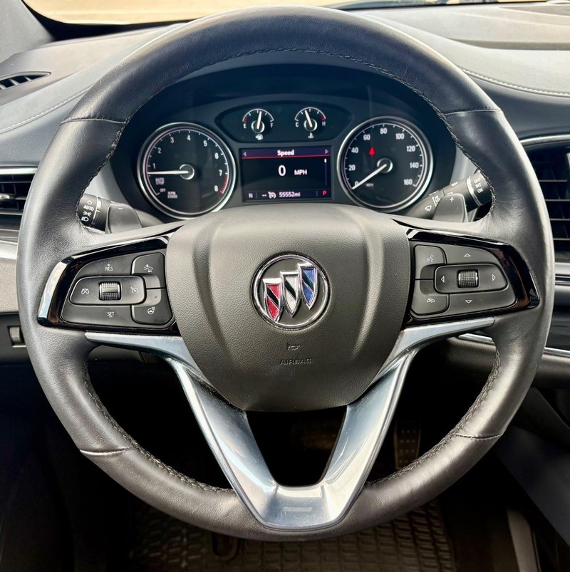 Buick Enclave Vehicle Full-screen Gallery Image 21