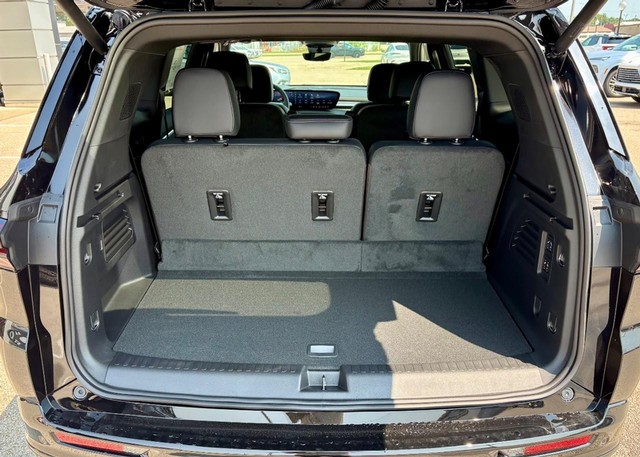 2026 Buick Enclave Sport Touring thumbnail image 05